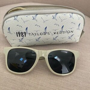 Taylor Swift Cream Frame Black Lens Sunglasses with 1989 Taylor's Version Case